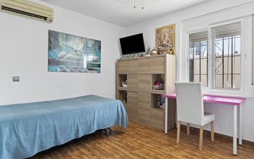 Property slide 22