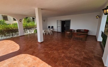 Property slide 32