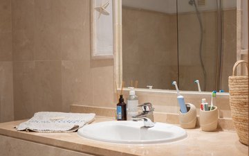 Property slide 18