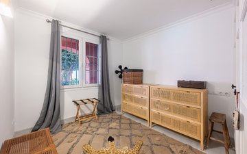 Property slide 24