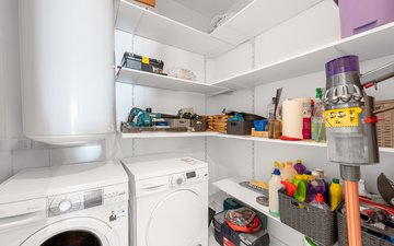 Property slide 32
