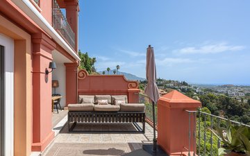 Property slide 44