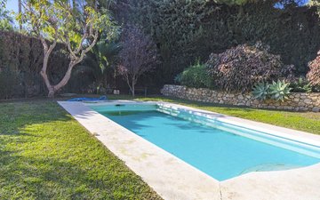 Property slide 17