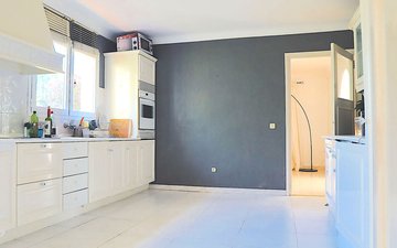 Property slide 6