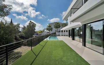Property slide 22