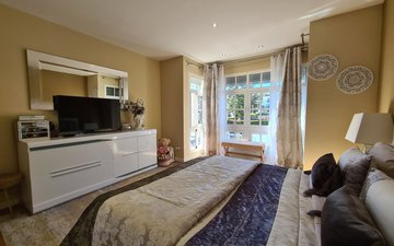 Property slide 10