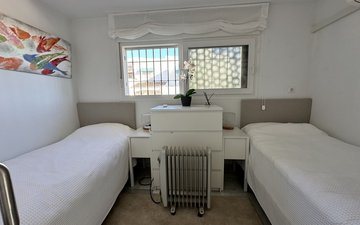 Property slide 17