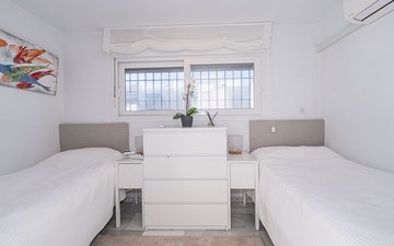 Property slide 45