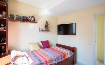 Property slide 17