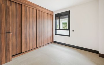 Property slide 21