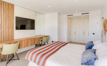 Property slide 21
