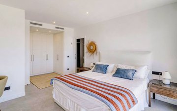 Property slide 22