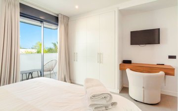 Property slide 25