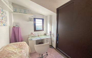 Property slide 18