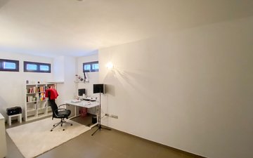Property slide 21