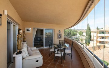 Property slide 10