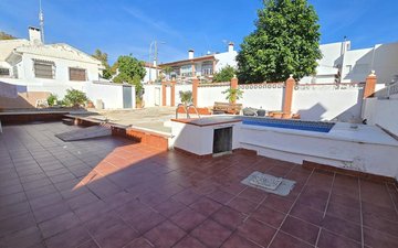 Property slide 44