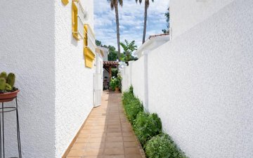 Property slide 18