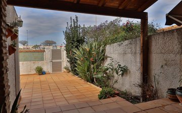 Property slide 42