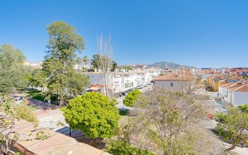 Property slide 25