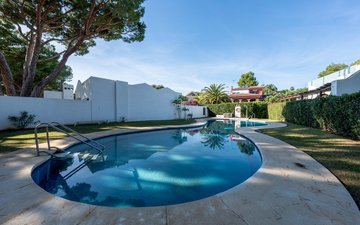 Property slide 42