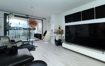 Property slide 10