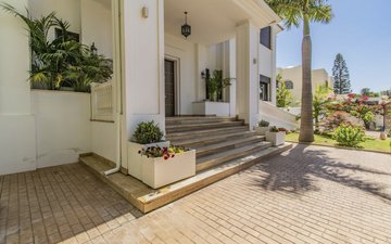 Property slide 19