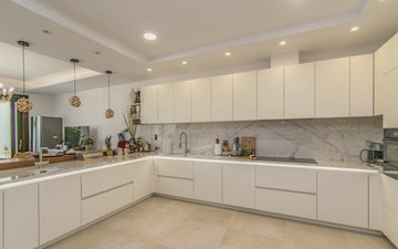 Property slide 22