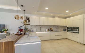Property slide 25
