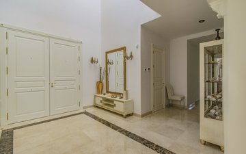 Property slide 27