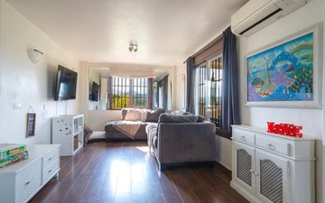 Property slide 10