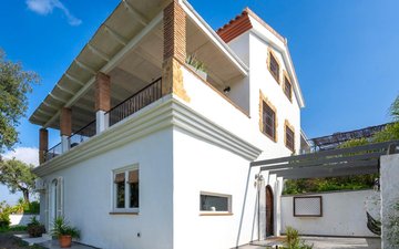 Property slide 4