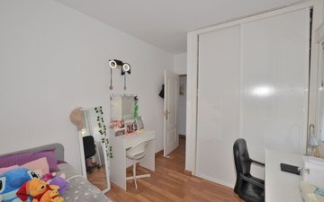 Property slide 30