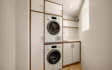 Property slide 32