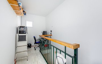 Property slide 22