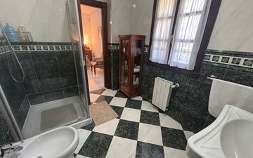 Property slide 16