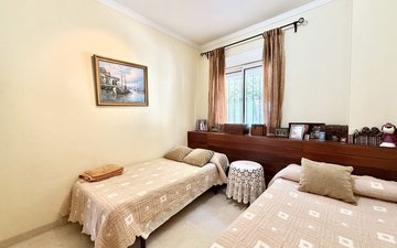 Property slide 25