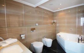 Property slide 32