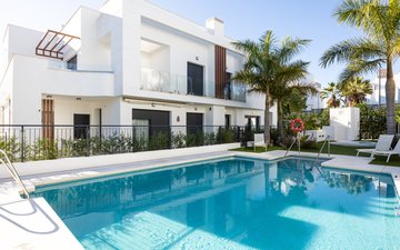 Property slide 32