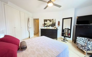 Property slide 20