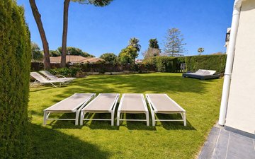 Property slide 32