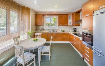 Property slide 7