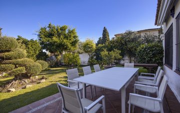 Property slide 32