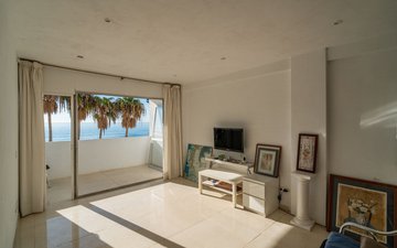 Property slide 17