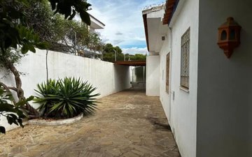 Property slide 16
