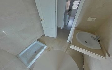 Property slide 32