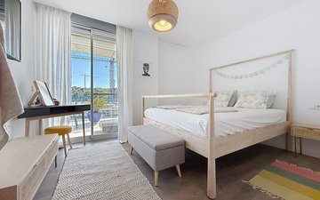 Property slide 15