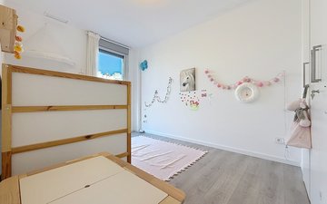 Property slide 18