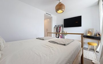 Property slide 22