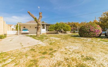 Property slide 25